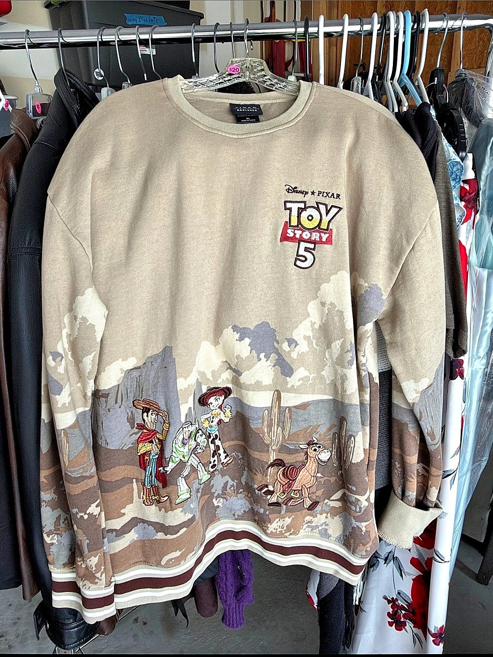 Pixar Toy Story 5 Graphic Sweatshirt Size XL